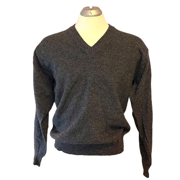 𝅺Wm H Leishman Vintage 100% Lambswool V-Neck Sweater (Wardrobe Essential) - Picture 1 of 12